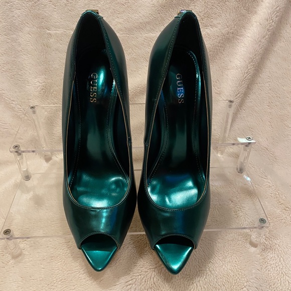 Guess Metallic Green Peep Open Toe Heels Pumps Jaane Holiday X-mas Size 7.5 - Picture 3 of 14